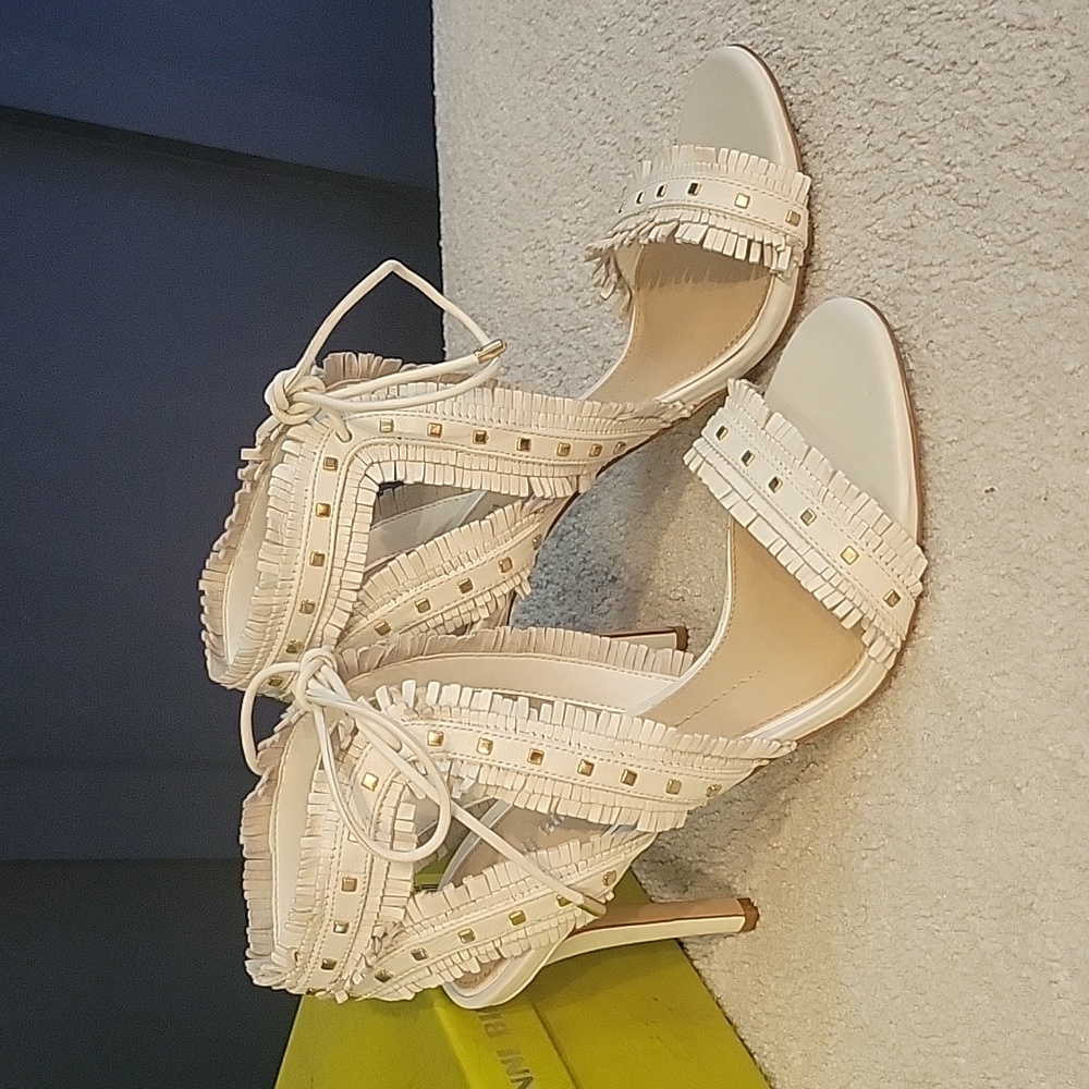 GIANNI BINI White Fringed Heels Sz 8.5